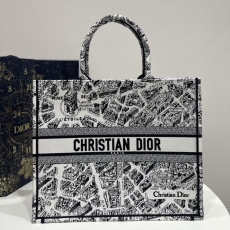 Christian Dior Shopping Bags